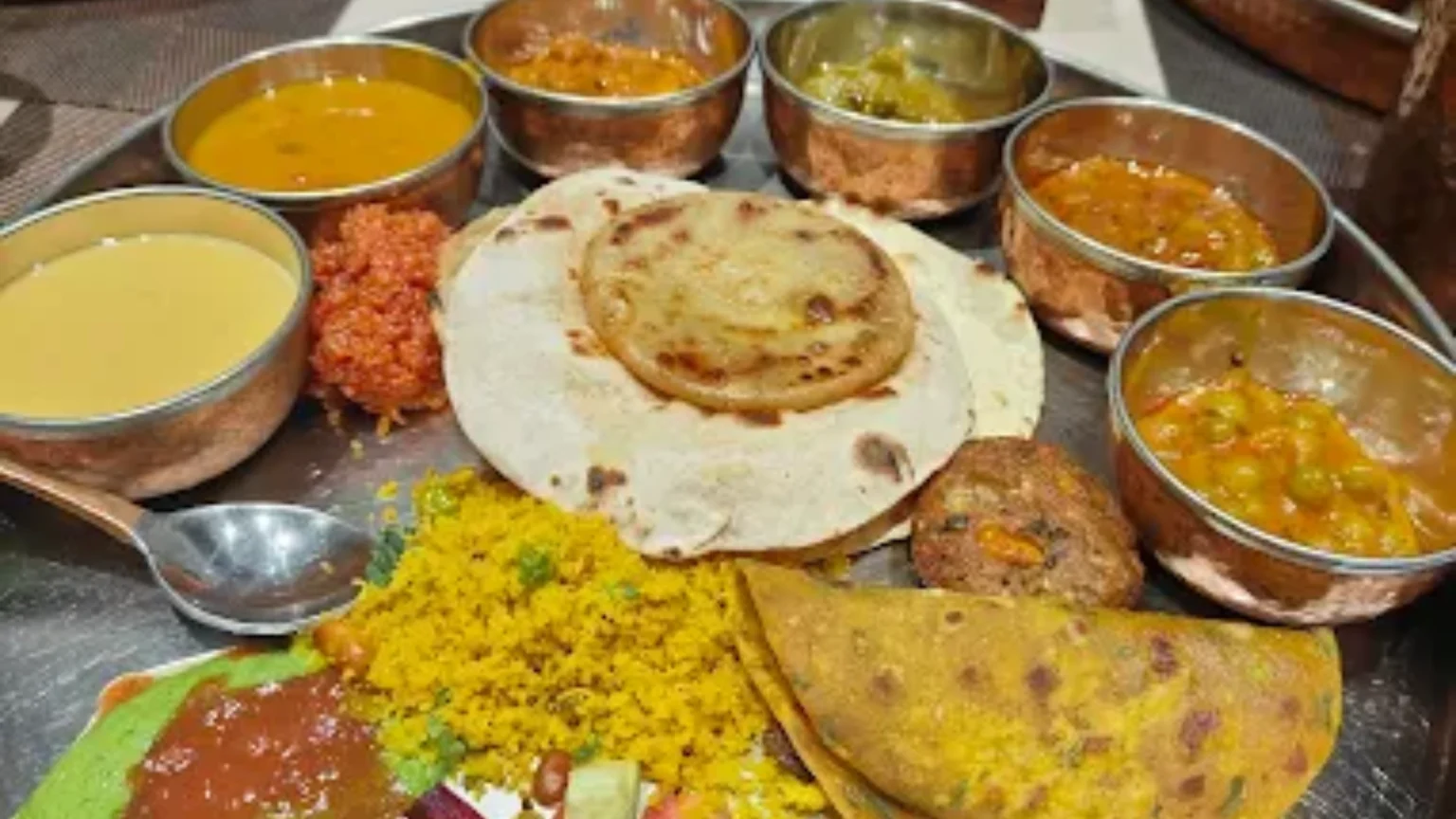 Rotlo-Gujarati-thali