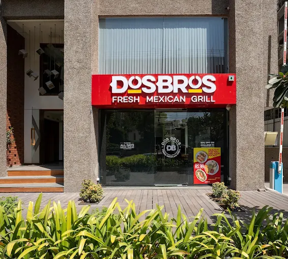 DosBreos VegMexican Restaurant
