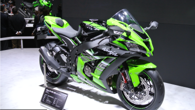 Kawasaki Ninja ZX10R superbike front view